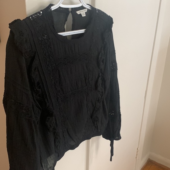 American Eagle Frilly Blouse - Picture 3 of 7